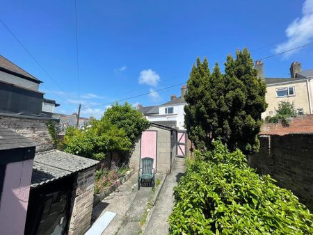 24 Winston Avenue - Photo 4