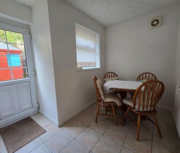 2 bedroom semi-detached house to rent - Photo 2