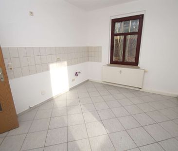 2-Zimmer-Wohnung mit BALKON, große Küche, Badewanne – frisch renoviert - Photo 3