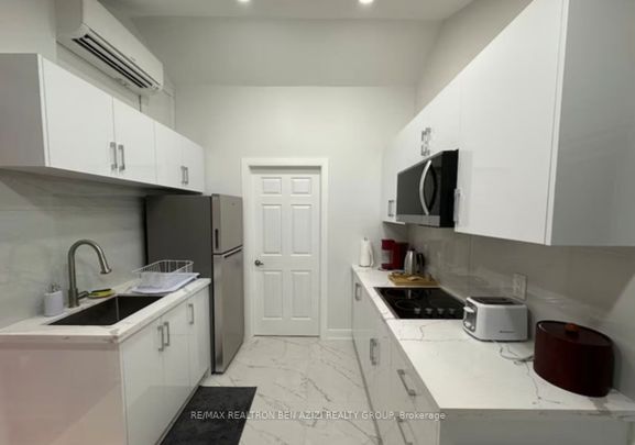 14 Wyvern Road #Studio - Photo 1