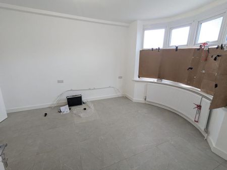 6 bedroom house of multiple occupation to rent - Photo 3