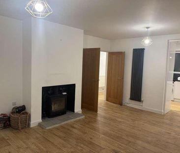 Pereers Close, Holt, NR25 - Photo 2