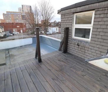 2 bedroom flat to rent - Photo 2