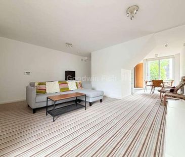 Bell Crescent, Manchester, M11 - Photo 1