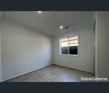 12 Ranelagh Avenue, Strathtulloh, Vic 3338 - Photo 2
