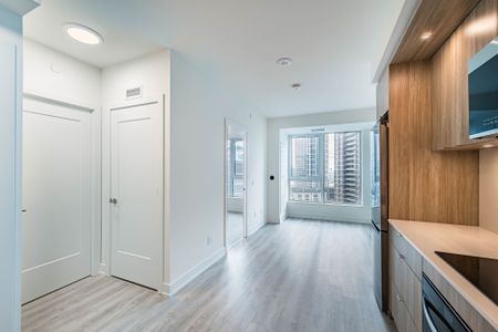 For Lease - 60 Central Park Roadway N/A Unit# 1105, Toronto, Ontario - Photo 2