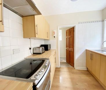 5 bedroom terraced house to rent - Photo 2