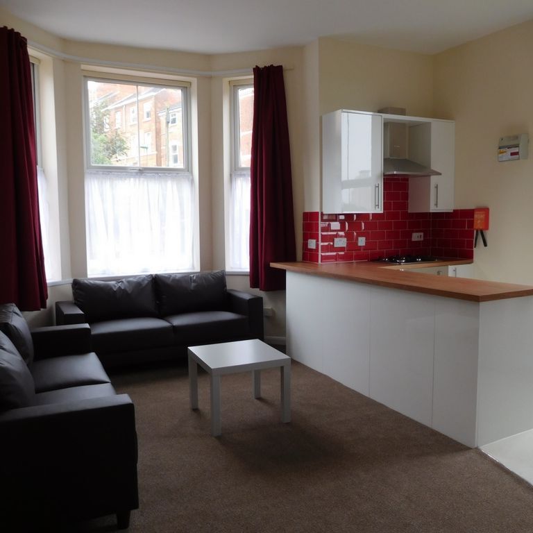 2 Bedroom Flat To Rent in Nottingham - Photo 1