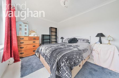 4 bedroom detached house to rent - Photo 5