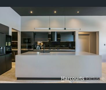 Elegance, Sophistication & Lifestyle! - Photo 5