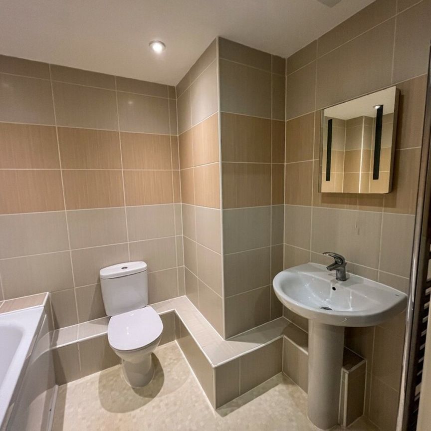 Surrey Road, Westbourne - Photo 1