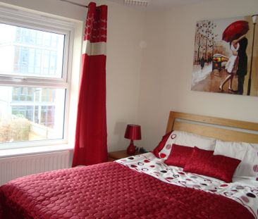 Two Bedroom Apartment for Rent in Hatfield - Photo 2