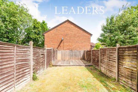2 bedroom terraced house to rent - Photo 2