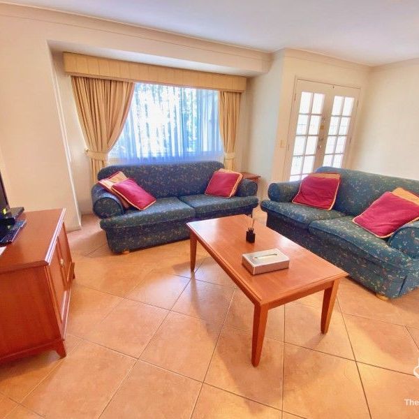 Spacious, Fully Furnished 3 Bedroom Villa Within Gated Community - Photo 1