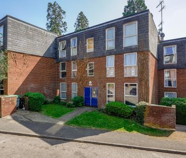 Bohemia, HP2 5RW, Hemel Hempstead - Photo 1