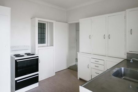 Woburn Art Deco Apartment - Photo 2