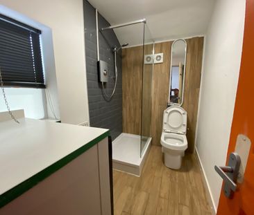 5 Bed Terraced House, Thornycroft Road, L15 - Photo 6