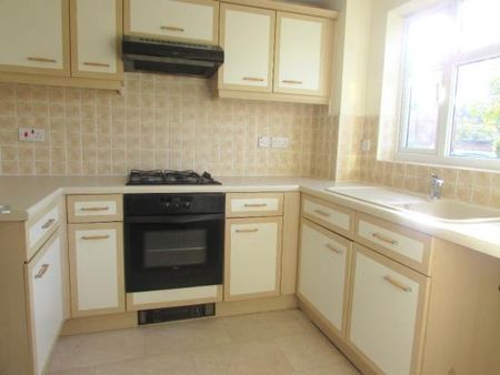 2 bedroom mews to rent - Photo 5