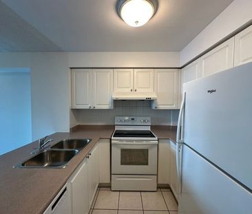 For Lease - 8 Hillcrest Avenue Unit# 1005, Toronto, Ontario - Photo 3