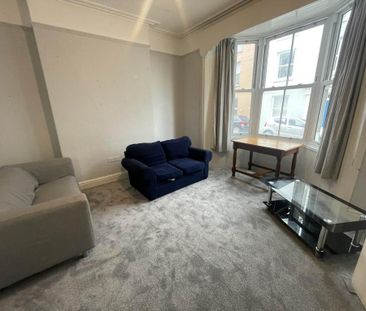 6 bedroom house to rent - Photo 1