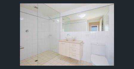 North Facing Inner City Apartment - Photo 2