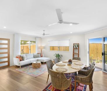 Fully furnished contemporary home 100metres from the beach. - Photo 2