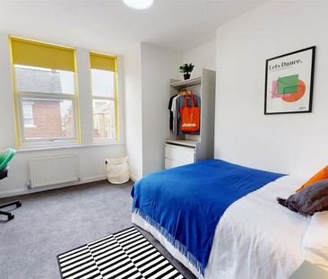 1 bedroom in a house share to rent - Photo 2