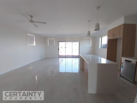 Gregory Hills - Photo 3