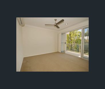 3/57 Yamboyna Street, Manly, Qld 4179 - Photo 2