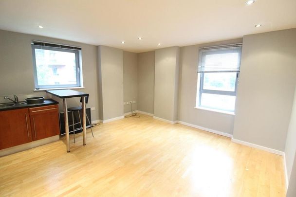 1 bedroom flat to rent - Photo 1