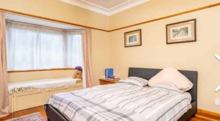 3 Bedroom + 1 Study Room House - Photo 2