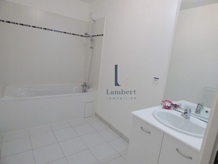 Location Appartement 1 pièce 32m² - Photo 3