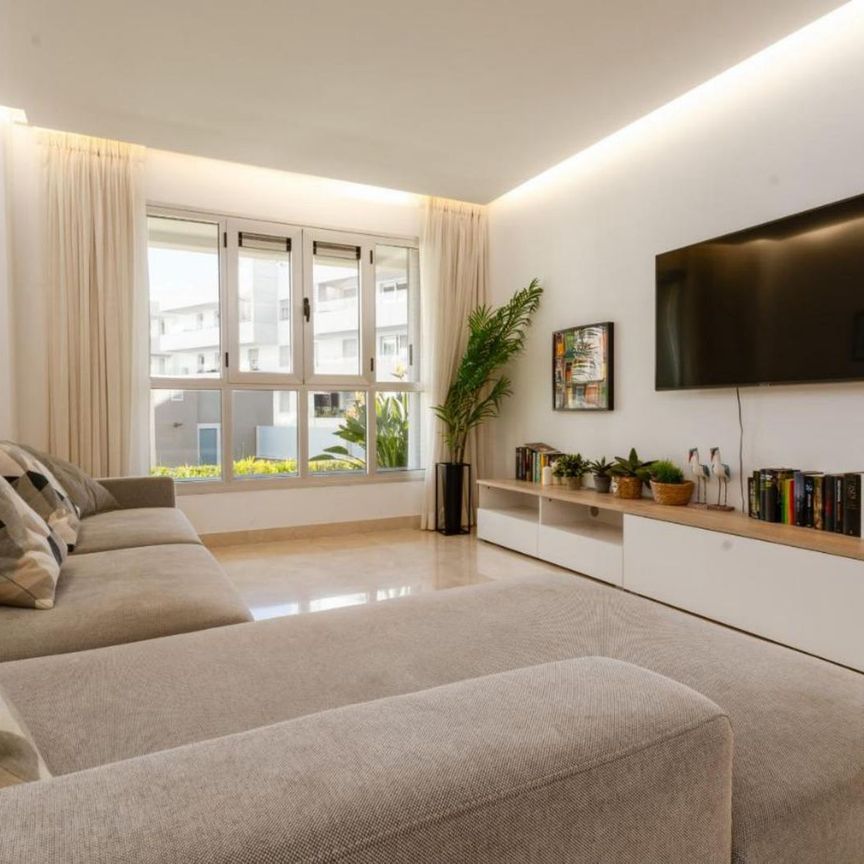 Ground Floor Apartment in San Pedro de Alcántara - Photo 1