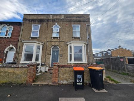 Victoria Street, Dunstable LU6, London - Photo 3