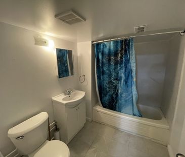 For Lease - 1311 Davenport Road Unit# B, Toronto, Ontario - Photo 6