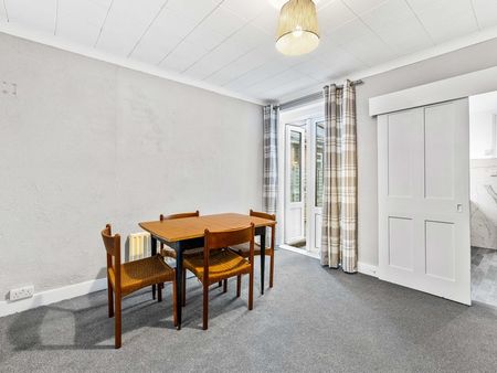 Ref: KM - Grove Road - Photo 2