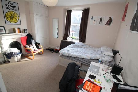 5 bedroom terraced house to rent - Photo 4