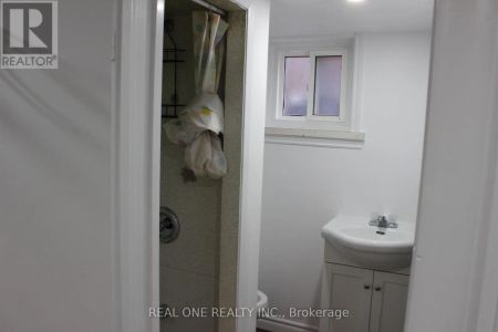 30 MAIDA VALE - Photo 3