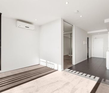 ONE BEDROOM APARTMENT IN GREAT LOCATION - Photo 5