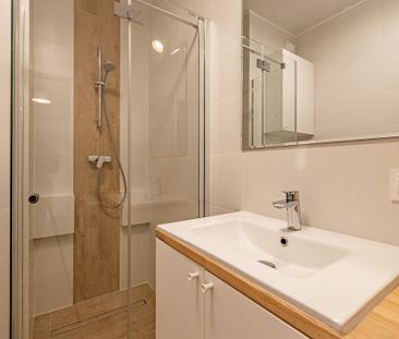 Nowe z miejscem w hali gar.Blisko do S8 i Lotniska 31.8 m² - Фото 1