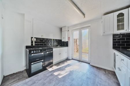 108, Pottingfield Road - Photo 3