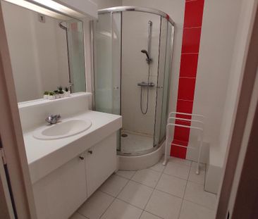 Location Appartement 2 pièces 57m² BORDEAUX 33000 - Photo 4