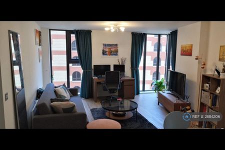 1 bedroom flat to rent - Photo 2