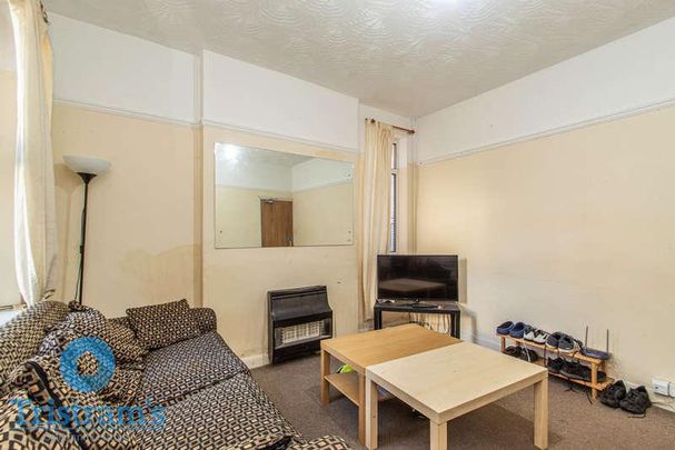 Willoughby Avenue, Lenton, NG7 - Photo 1