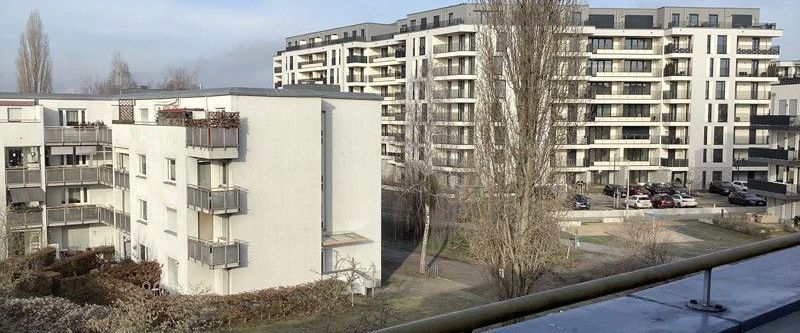 schöne 3-Zimmer-Wohnung mit großem Balkon und neuer Einbauküche - Photo 1