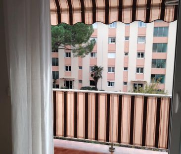 Location Appartement 1 pièce 30m² HYERES 83400 - Photo 5