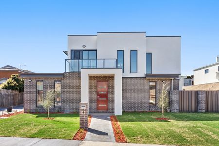 1/1 Swan Walk, CHELSEA, VIC, 3196 - Photo 2