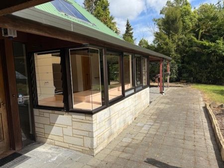 Quiet Living Surrounded by Vineyards - Photo 2