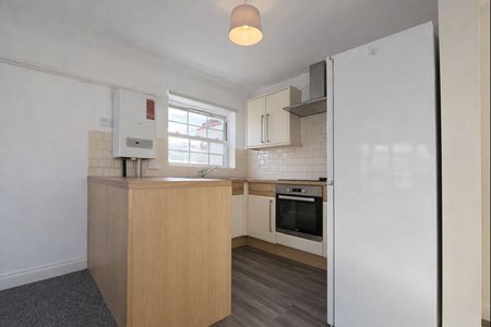 2 Bedroom Flat To Let - HP11 - Photo 3