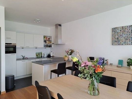 Appartement te huur - Photo 1